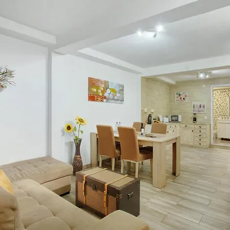 Appartement Host Albina *