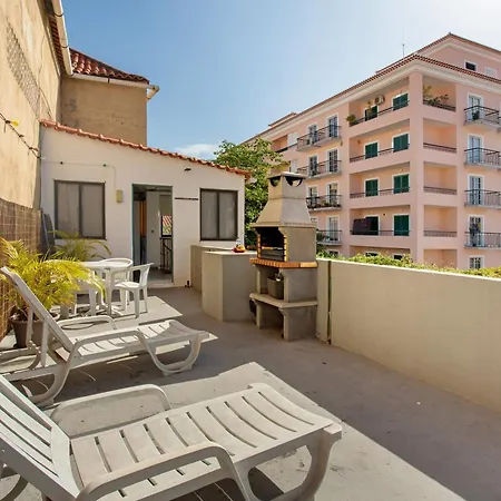 Host Albina Appartement