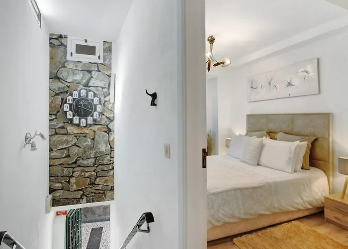 Host Albina Appartement